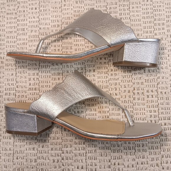 Marc Fisher 'Veva' women's silver metallic scallop edge thong sandals sz 10 M - Picture 5 of 13